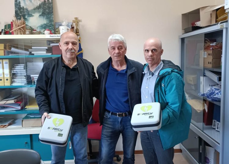 Μπήκαν δυο απινιδωτές στο 1ο & στο Πρότυπο-2ο ΕΠΑ.Λ. Αμαλιάδας