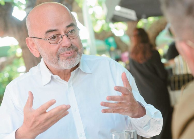 Λευτέρης Τσουκαλάς: Ποιος είναι ο κορυφαίος πυρηνικός μηχανικός από την Γαστούνη