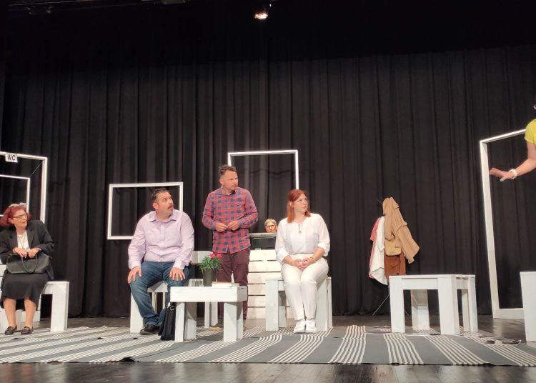 Περιφέρεια Δ. Ελλάδας: Στηρίζει τις ερασιτεχνικές θεατρικές ομάδες που παράγουν πολιτισμό