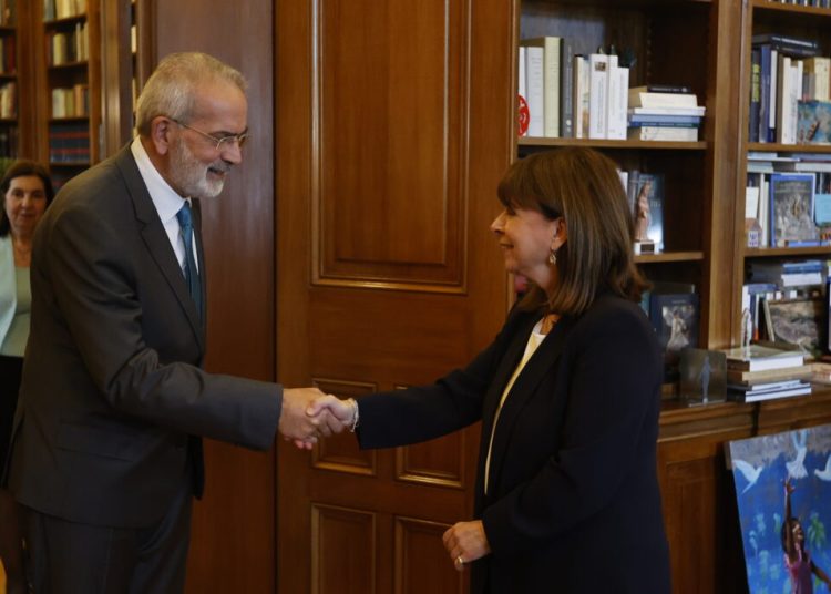 Ανέλαβε υπηρεσιακός πρωθυπουργός ο Ιωάννης Σαρμάς