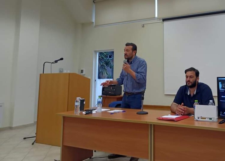 Ο Νίκος Παππάς σε συνεδρίαση της Νομαρχιακής Επιτροπής ΣΥΡΙΖΑ