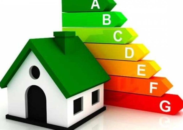 Εξοικονομώ – Ανακαινίζω για Νέους: Ανοίγει σήμερα η πλατφόρμα για αιτήσεις