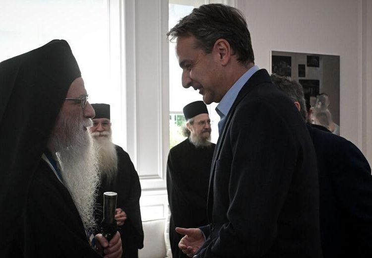 Αγιον Ορος: Με «δώρα» 40 εκατ. ευρώ ετοιμάζεται να πάει ο Κυρ. Μητσοτάκης