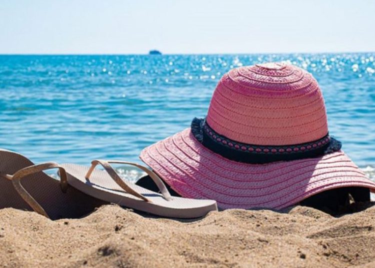 Ανοίγει το πρόγραμμα δωρεάν διακοπών για εργαζόμενους & ανέργους –Ποσά, δικαιούχοι, διαδικασία