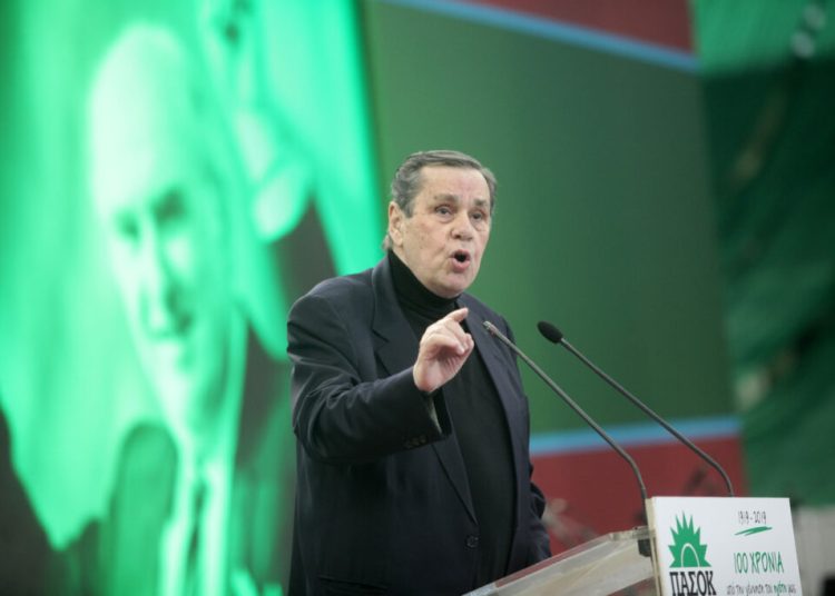 Πέθανε ο Θανάσης Τσούρας