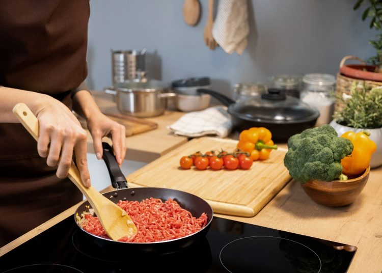Μαγειρική με ξύλινη κουτάλα: πόσο ασφαλής είναι;
