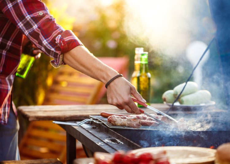 Σας αρέσει το barbeque; Γιατί αυτή η συνήθεια μπορεί να απειλήσει την υγεία σας