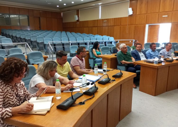 Συναγερμός στην Περιφέρεια από τα προβλήματα καρπόδεσης στις καλλιέργειες