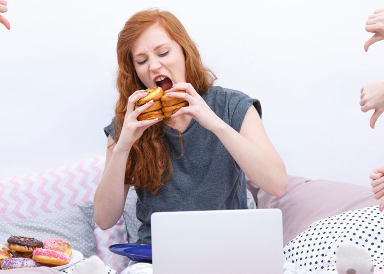 Έφηβεία: Εκτοξεύθηκαν οι διατροφικές διαταραχές μέσα στην πανδημία – Το ευάλωτο φύλο