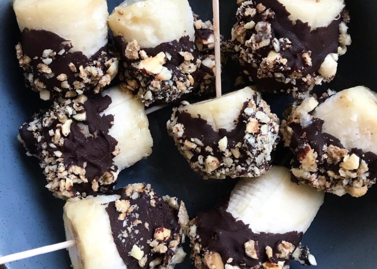 Παγωτίνια μπανάνας με σοκολάτα έτοιμα σε 15 λεπτά