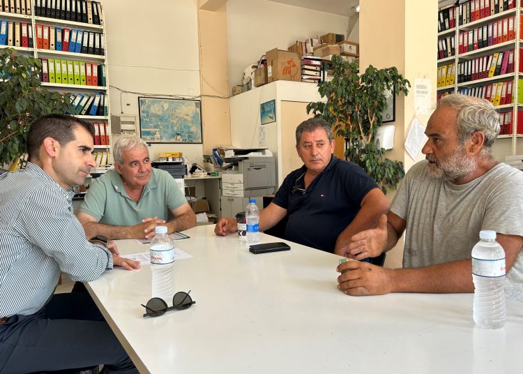 Συνάντηση Γιαννόπουλου με παραγωγούς Αμαλιάδας-Συνεργασία για τα μεγάλα προβλήματα του κλάδου