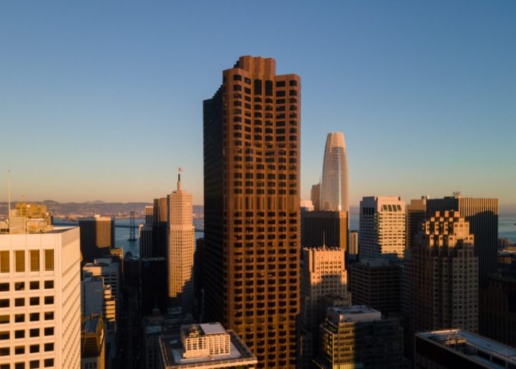 Εμπορικά ακίνητα: Οι εργαζόμενοι προτιμούν την τηλεργασία προκαλώντας νέα κρίση