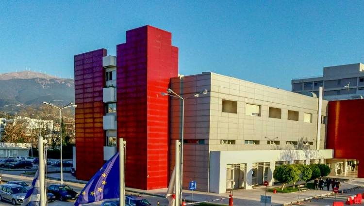 Πάτρα: Τραγωδία με γιατρό – Την μετάφεραν στο νοσοκομείο, αλλά δεν τα κατάφερε