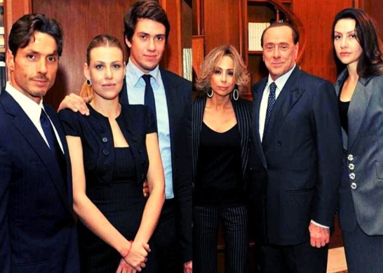 Μπερλουσκόνι: Ποιοι είναι οι κληρονόμοι της αμύθητης περιουσίας του