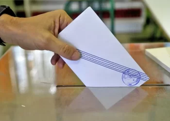 Δημοσκόπηση Metron Analysis: Από 38,2% έως 43,8% η ΝΔ – Aπό 16,9% έως 21,3% ο ΣΥΡΙΖΑ (πίνακες)