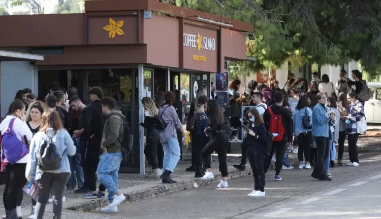 Αιώνιοι φοιτητές… έως και 23 χρόνια! – Τελική καταγραφή 21.000 σε Πανεπιστήμιο και ΤΕΙ Πατρών