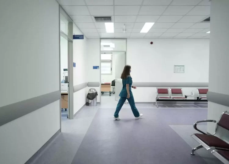 Εγκρίθηκαν οι μετακινήσεις 500 γιατρών και νοσηλευτών – Στην 6η ΥΠΕ εντοπίζονται τα μεγαλύτερα κενά