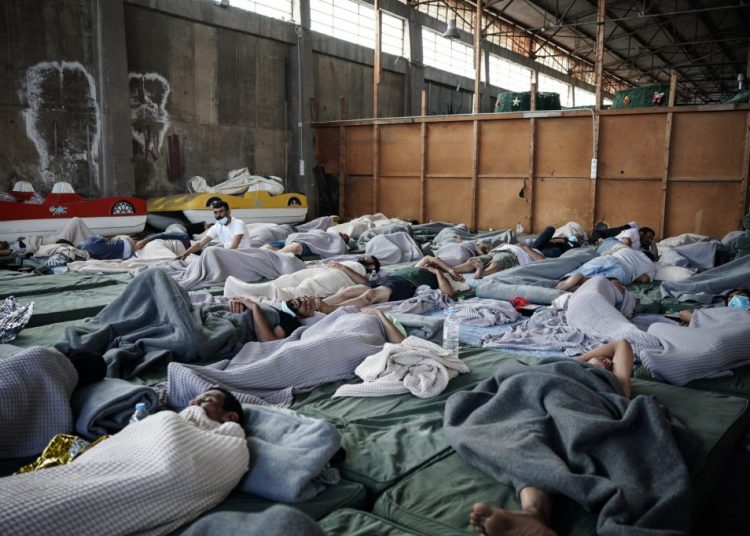 Τριήμερο Εθνικό Πένθος στη χώρα για το πολύνεκρο ναυάγιο