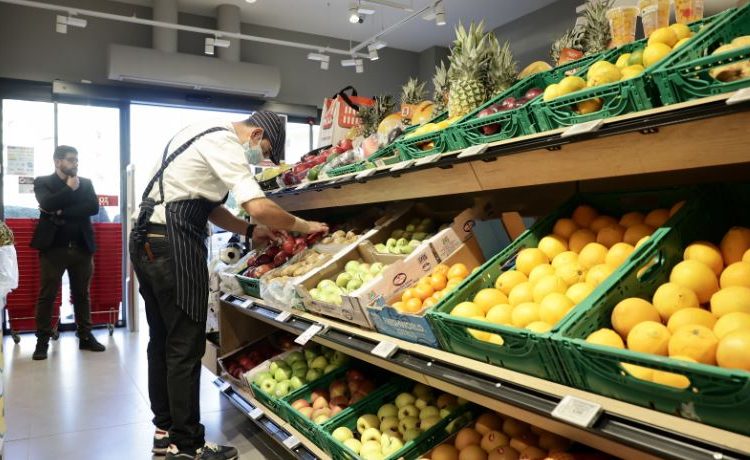 Καταναλωτικά αγαθά: Γιατί οι τιμές συνεχίζουν να αυξάνονται