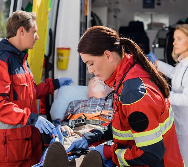 Ηλεία: Μόνο ένα ασθενοφόρο για 150.000 κατοίκους και χιλιάδες τουρίστες