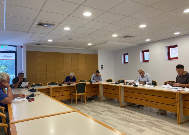 Οικονομική επιτροπή δήμου Ήλιδας: Ενέκρινε την ενίσχυση του Νοσοκομείου Αμαλιάδας και επισκευές σχολείων