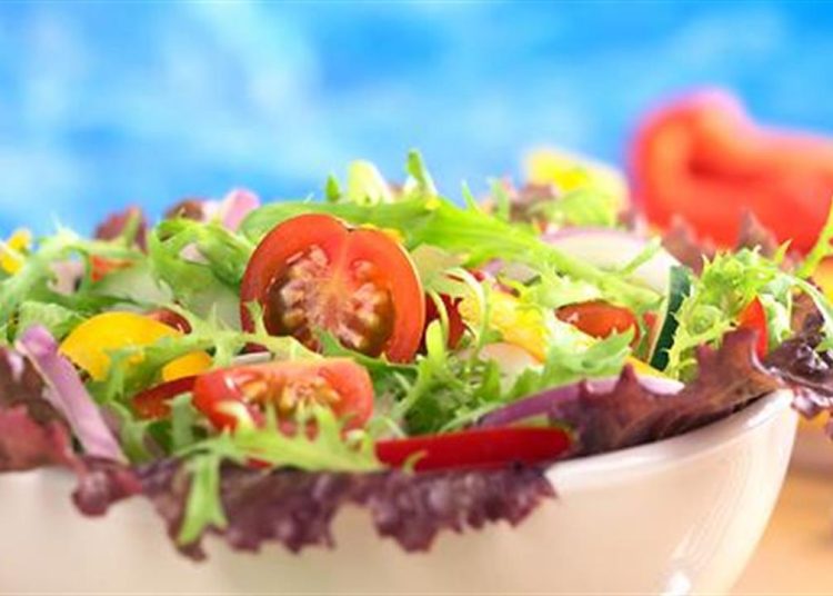 4 καλοκαιρινές δροσερές σαλάτες