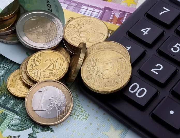 Eπαγγελματίες: Για να πάρουν σύνταξη θα πληρώσουν τα χρέη τους