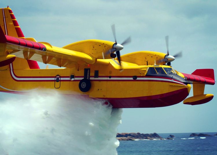 Γερασμένα και με προβλήματα τα Canadair-Πρόκειται για μουσειακά εκθέματα