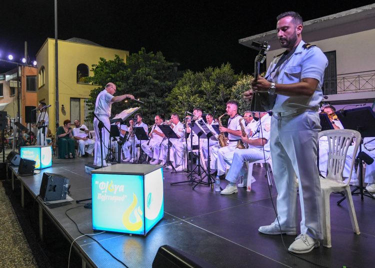 Μάγεψε η μπάντα του Πολεμικού Ναυτικού στην Ζαχάρω