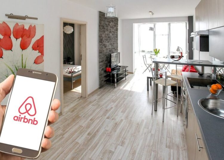 Airbnb -Ελλάδα: Έρχονται περιορισμοί που θα μειώνουν δραματικά τον αριθμό τους