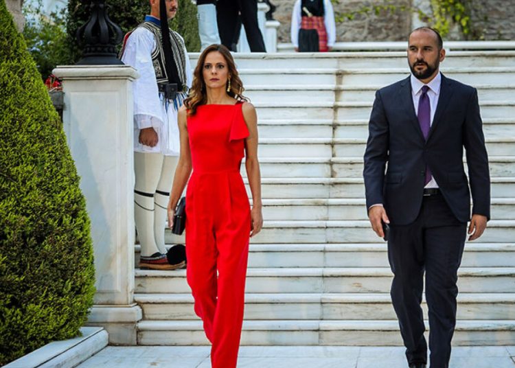 Αχτσιόγλου: H κόκκινη Έφη στην κούρασα διαδοχής του Τσίπρα-Ποια είναι