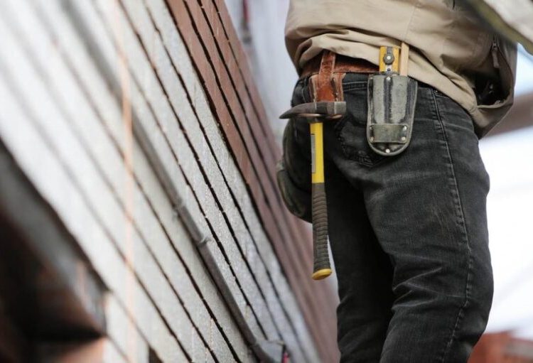 Ελλάδα: Εργασία έως τα 74; Η κυβέρνηση φέρνει αλλαγές σε όσους δεν έχουν συμπληρώσει ένσημα