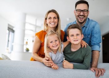 Γονείς: 10 πολύτιμες συμβουλές για τη σωστή ανατροφή του παιδιού