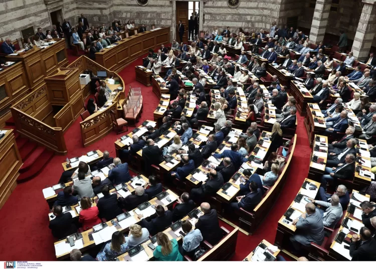 Βουλή: Κατατίθεται το νομοσχέδιο για την αύξηση μισθών στο Δημόσιο – Τι προβλέπεται για ΕΝΦΙΑ και market pass