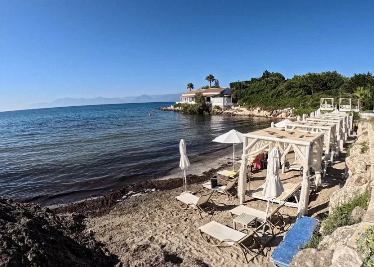 Εξαπλώνεται ταχύτατα το «Κίνημα της πετσέτας» – «Από Κρήτη μέχρι Χαλκιδική μας ρωτούν πολίτες τι πρέπει να κάνουν»