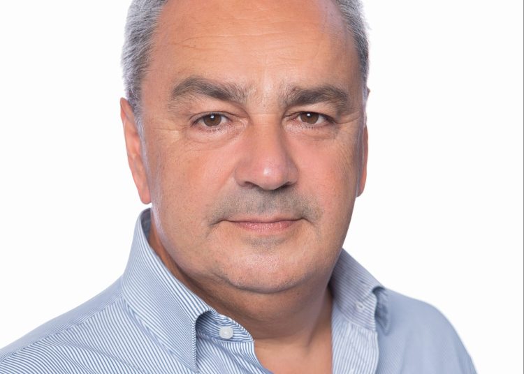 Αλ. Καστρινός: 13 νέοι υποψήφιοι στο ψηφοδέλτιό του