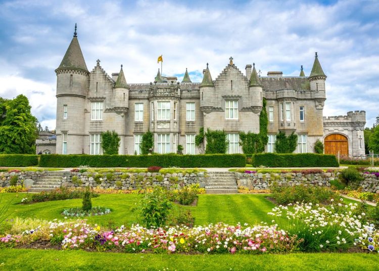 Κάρολος και Καμίλα για διακοπές στο βουνό σε ένα υπέροχο κάστρο