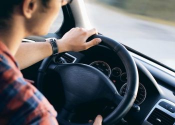 Φωτιά σε αμάξι-Συχνό φαινόμενο το καλοκαίρι-Πως να προστατευθείτε