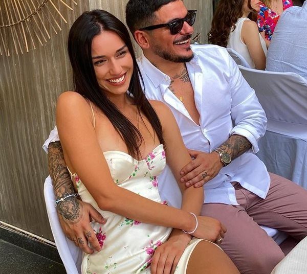 Παντρεύεται ο τραγουδιστής Stan στην Πάρο-Ποια είναι η γυναίκα της ζωής του