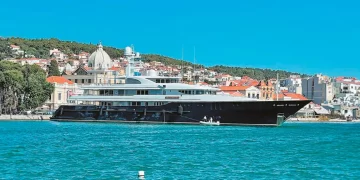 Ο χάρτης με τα super yachts των διασήμων σε Αιγαίο και Ιόνιο