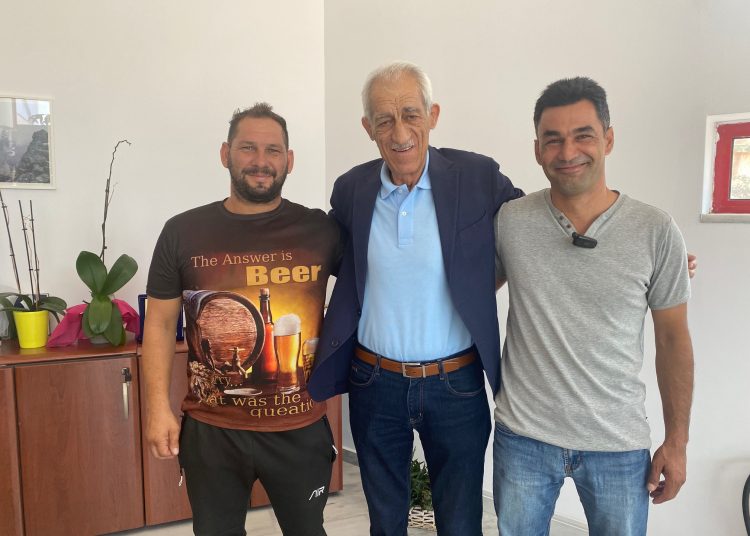 Γιάννης Λυμπέρης: Ανακοίνωσε τους υποψήφιους για την κοινότητα Κέντρου