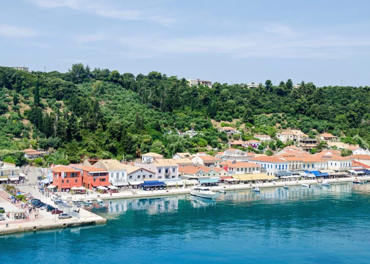 O ηθοποιός Γιώργος Τσουρής γράφει για το Κατάκολο: «Μια ζωντανή καρτ ποστάλ»