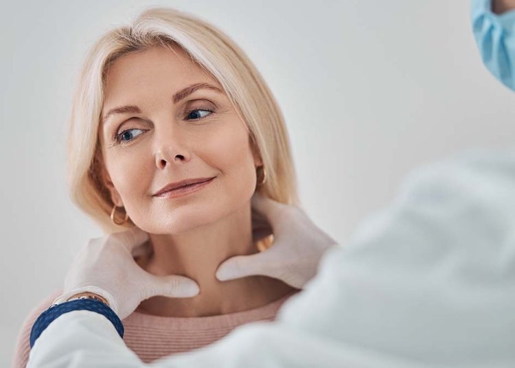 Θυρεοειδής: Μαθαίνουμε τα πάντα για την ασθένεια και τους κινδύνους της