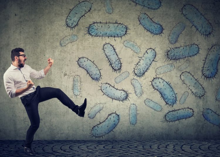 Κολλήσατε γρίπη; Τι πρέπει να κάνετε – Πότε «κολλάει» ευκολότερα ο ιός