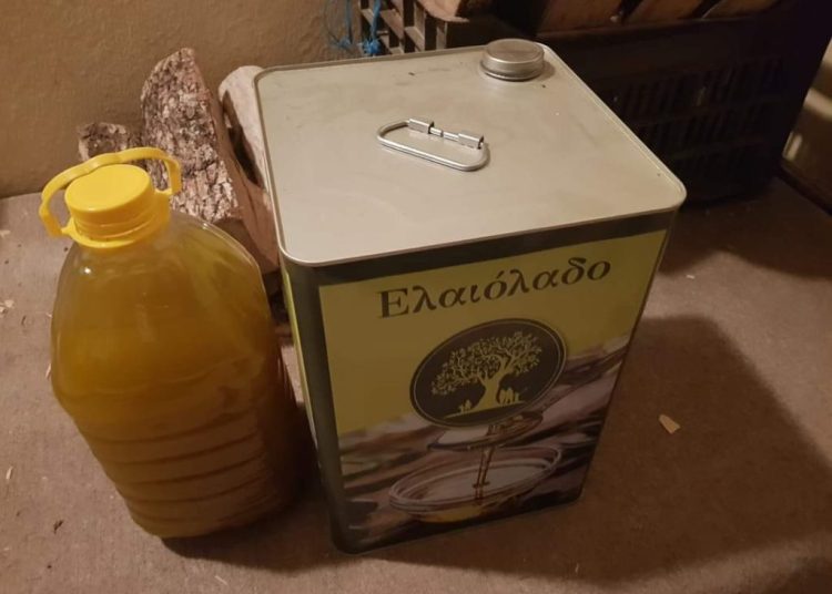 Ναύπακτος: Ακρίβυνε το λάδι και μπούκαρε σε σπίτι για να κλέψει έναν τενεκέ