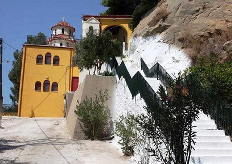 Εορτάζει και πανηγυρίζει η Ιερά Μονή Εισοδιώτισσης Αγίου Ιωάννου