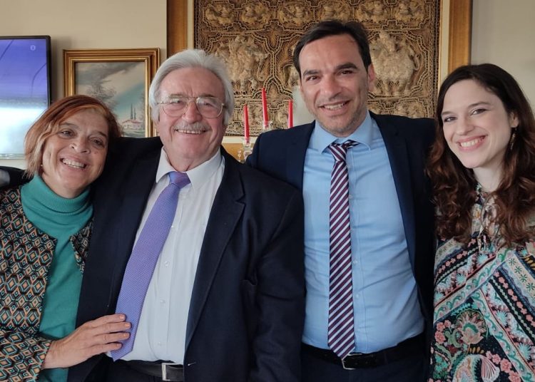 Οικογενειακό επιτελείο Νικολακόπουλου-Εγγύηση επιτυχίας!