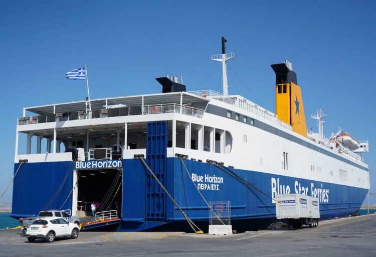 Πειραιάς: Πνίγηκε επιβάτης καραβιού αφού τον πέταξαν στη θάλασσα