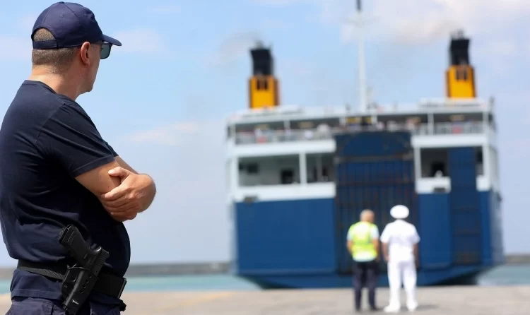 Βρες μου ένα λόγο για να μείνει το παιδί μου στην Ελλάδα (γράφει ο Γιάννης Σερέτης)