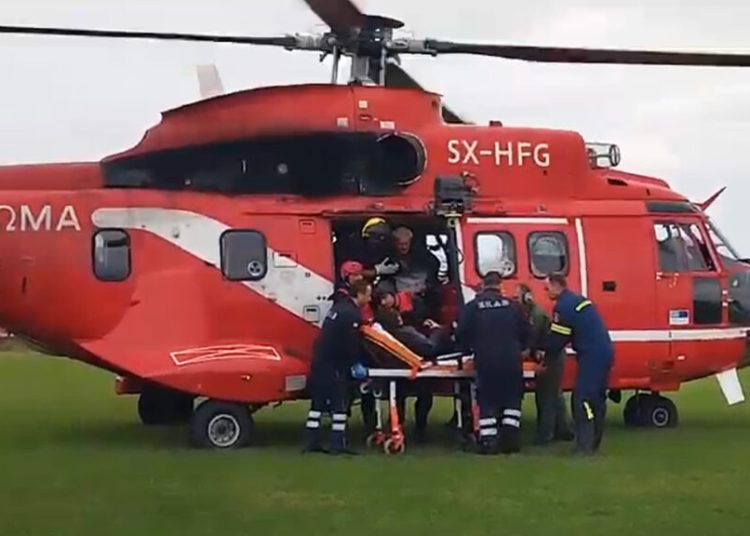 Θεσσαλία: Διασώσεις με ιδιωτικά ελικόπτερα -Ακινητοποιημένα του Λιμενικού & τα super puma